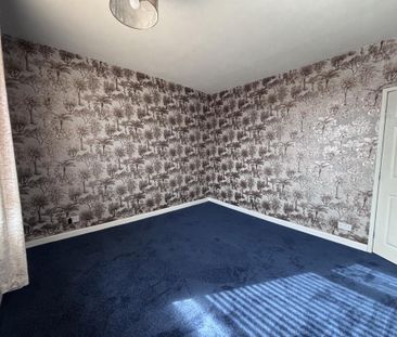 2 bedroom semi-detached house to rent - Photo 4