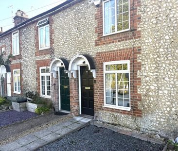 2 bedroom terraced house to rent - Photo 4