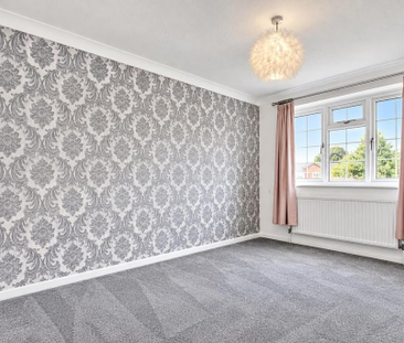 3 bedroom semi-detached house to rent - Photo 2