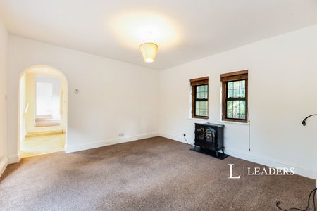 2 bedroom barn conversion to rent The Street, Ewhurst, Cranleigh, Surrey, GU6 - Photo 3