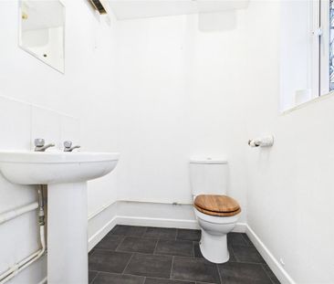 1 bedroom maisonette to rent - Photo 3