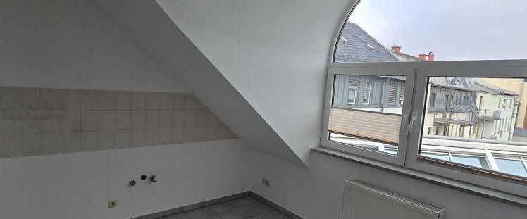 renovierte 3-Raum-Dachgeschosswohnung - Foto 1