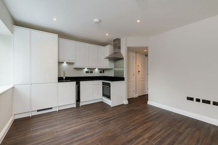 Flambard Way, Godalming, Surrey, GU7 - Photo 4