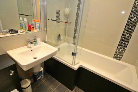 1 bedroom flat to rent - Photo 5