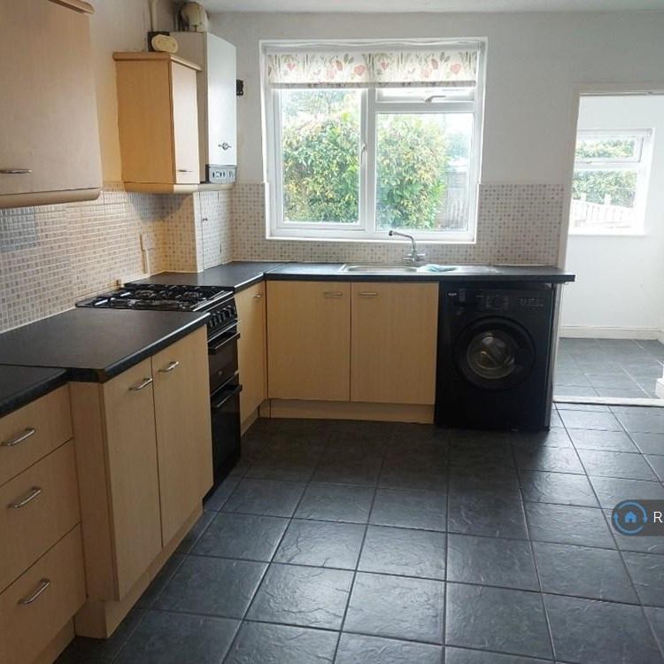 2 bedroom terraced house to rent - Photo 1