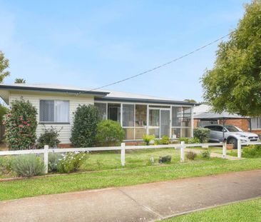 PERFECT HOME IN QUIET STREET CLOSE TO CBD - Photo 1