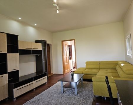 Kiadó Pécs-Uránvárosban 2 szobás felújított lakás. - Photo 3