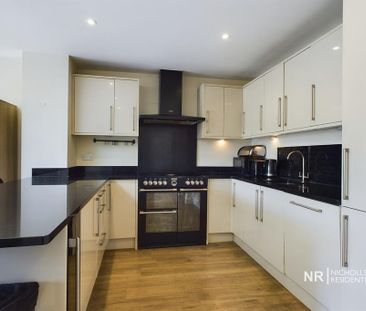 3 bedroom terraced house to rent - Photo 5
