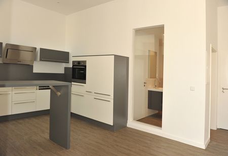 Coole, City-Wohnung, in zentralster Lage mit Einbauküche und Loggia! - Foto 5