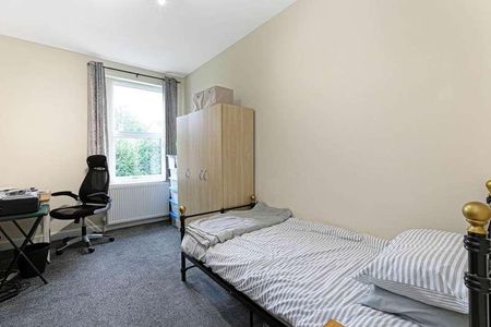 Intake Lane, Birstall, WF17 - Photo 4