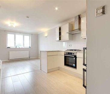 Robertson Close, Broxbourne, Hertfordshire, EN10 - Photo 3