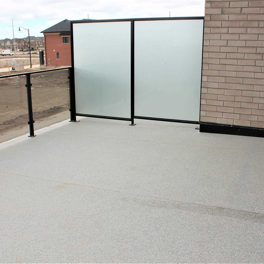 For Lease - 447 Veterans Drive, Brampton, Ontario - Photo 1