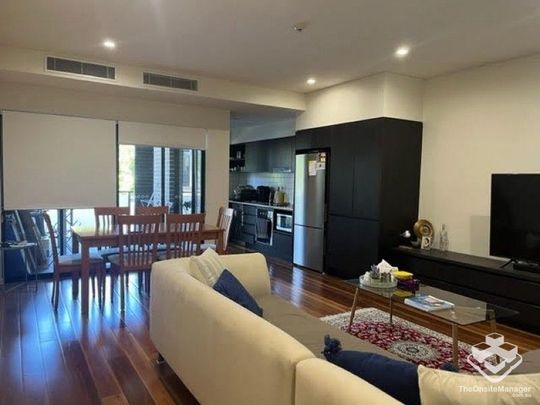 Semi Furnished 1 bedroom apartment - Photo 1
