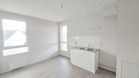 T4 de 86 m² – refait à neuf avec terrasse - Photo 4