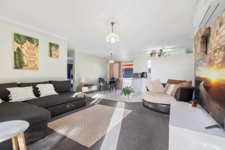 2 Bedroom unit in the Heart of Marcoola - Photo 2