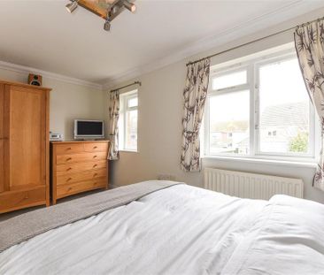 2 bedroom end of terrace house to rent - Photo 6