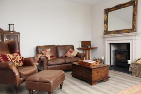 4 bedroom detached villa to rent - Photo 3