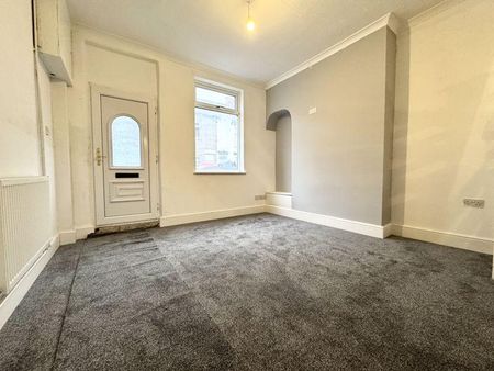 3 bedroom terraced house to rent - Photo 2