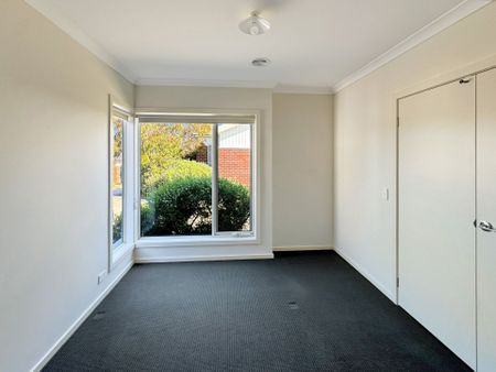 4 Monash Place, Canadian - Photo 5