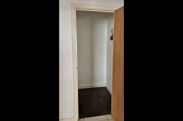 2 Bed Flat, Barleyfields, BS2 - Photo 1