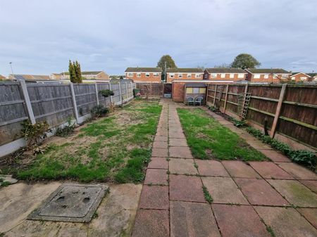 Mariners Compass, Gorleston - Photo 4