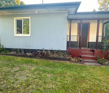 Gorgeous Three Bedroom Family Home! - Photo 6