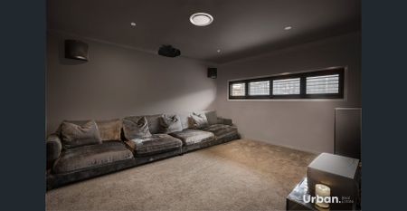 Luxurious Home in Stonecutters Ridge Estate - Photo 4