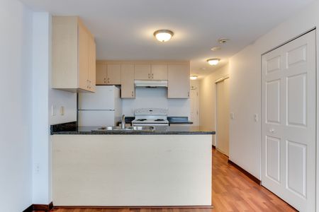 For Lease - 15 Maplewood Avenue Unit# 1110, Toronto, Ontario - Photo 2