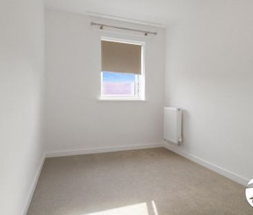 4 bedroom detached house to rent - Photo 2