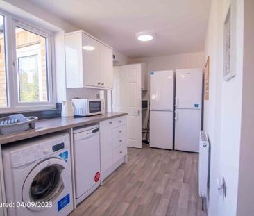 14 Brentwood Crescent - Photo 3