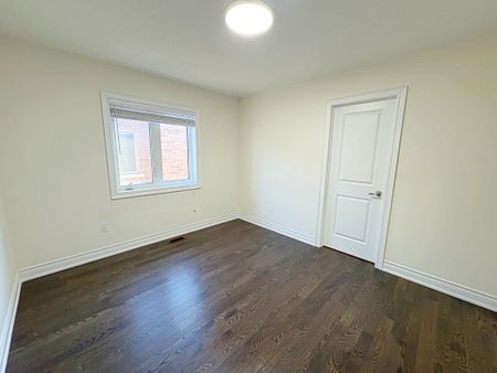 For Lease - 372 Kirkham Drive, Markham, Ontario - Photo 3