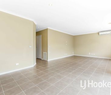 Low Maintenance Lakeside Living! - Photo 3