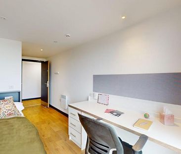 1 bedroom in a flat share to rent - Photo 6