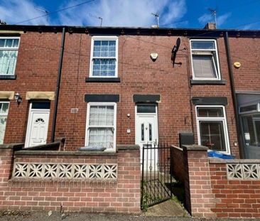 2 bed Terraced - To Let - Photo 3