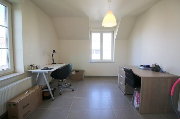 Instapklare woning op een boogschut van het centrum Zomergem - Photo 1