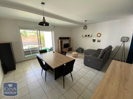 Location Appartement 3 pièces 71m² ST PAUL 97460 - Photo 2