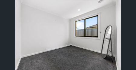 Family Home in Prime Alfredton Location - Photo 5