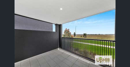 For Rent — Stylish 4-Bedroom Family Home- 2 Gudali Walk, Clyde North VIC 3978 - Photo 5
