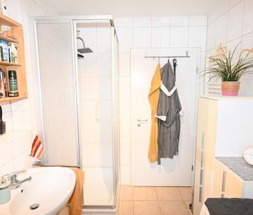 Ruhige Lage! 3-Zimmer-Wohnung mit zwei TG-Stellplätzen in zentrumsn... - Foto 5