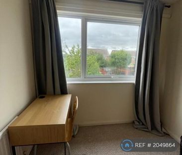 4 bedroom terraced house to rent - Photo 3