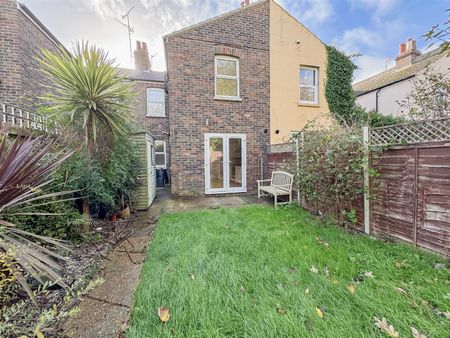 Channel View Road, Eastbourne, BN22 7LP - Photo 5