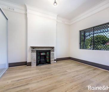 Immaculately Renovated 4 Bedroom House - Photo 3