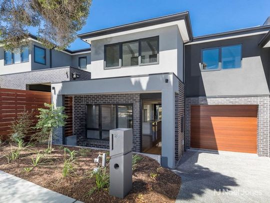 23B Devon Drive, DONCASTER EAST - Photo 1