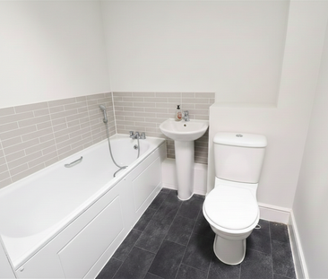 2 bedroom apartment to rent - Photo 2