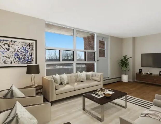 Willowbrook Apartments | 100 Weeping Willow Lane, Ottawa - Photo 1