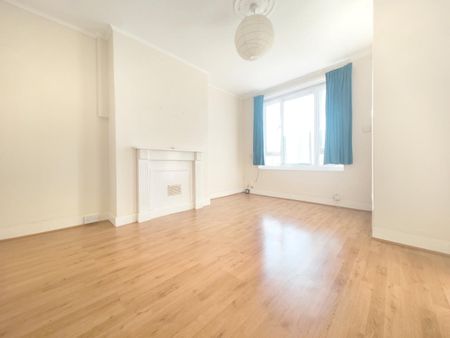 3 Bed Terraced House, Donovan Road, S5 - Photo 2