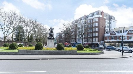 5 bedroom mansion flat with 2 receptions and 2 bathrooms in St. Johns Wood, NW8 - Photo 5