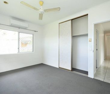 3 Bedroom Fully Airconditioned - Large Garden Shed - Side Access - Photo 4