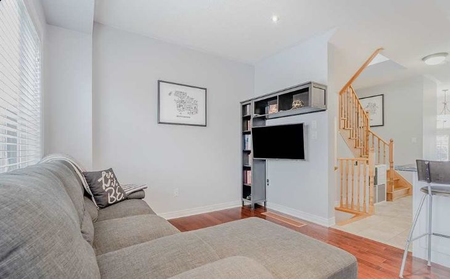 For Lease - 37 Pearcey Crescent, Barrie, Ontario - Photo 2