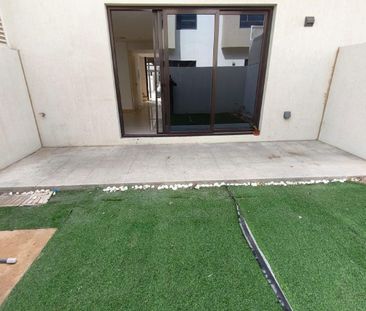 Elegant 3 BR Townhouse in Nasma Residence - Perfect Family Retreat - Photo 3